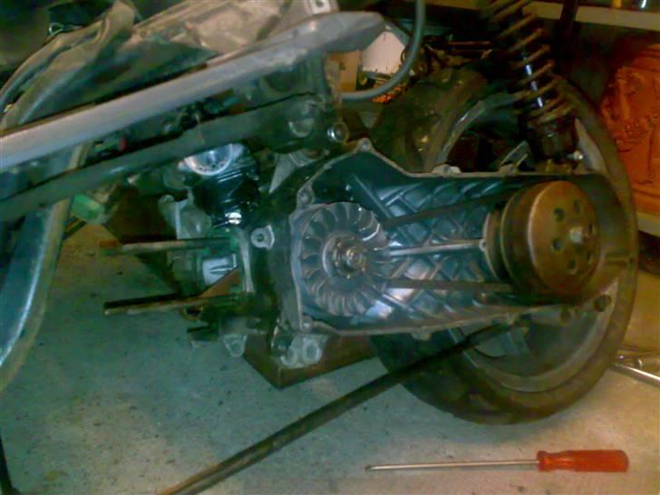 Aprilia SR 50 Tilsalg - Under ombygning billede 6