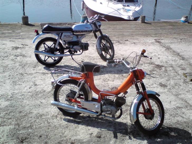 Monark compagt - min monark på havnen sammen med peters kredler.efter renoveringen. billede 1