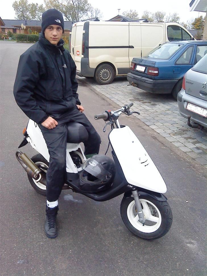 Yamaha jog  solgt - Den Lykkelige Ejer (: billede 1