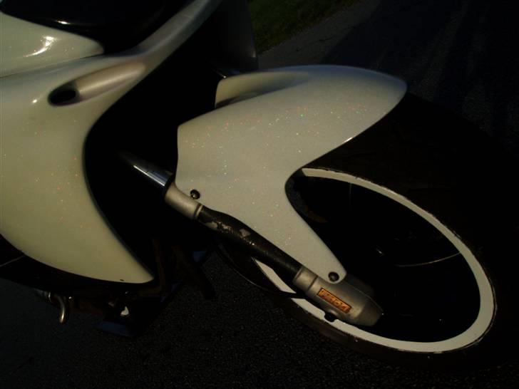 Yamaha Aerox - Malingen på dækket skal lige tages af, har jeg ikke lige fået gjort endnu. billede 10