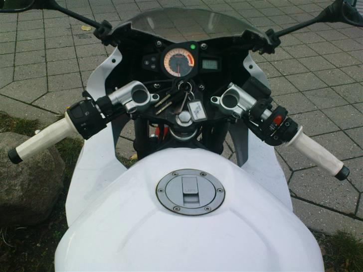 Yamaha TZR 50 - Hvide håndtag billede 18