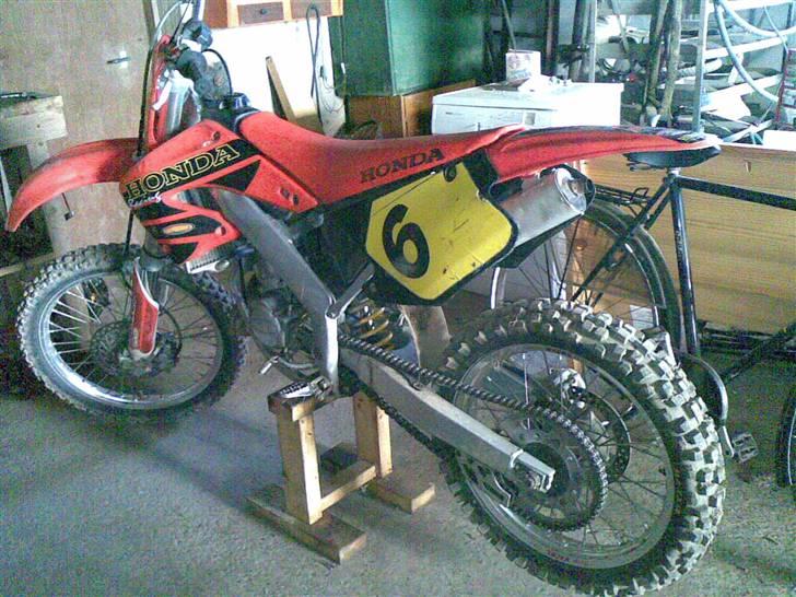 Honda 125cc TILSALG! - Her er Honda´en:D ikke det bedste men den er der;)<3 billede 1