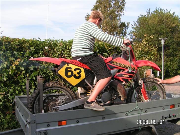 Honda 125cc TILSALG! - Den dag jeg fik den;) En dejlig dag!!!!!:D billede 6