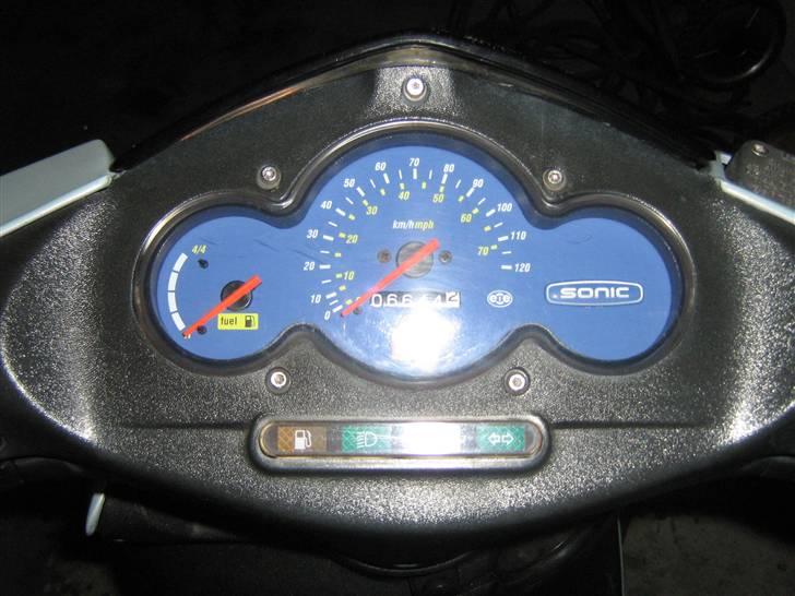 Aprilia Sonic - SOLGT billede 4