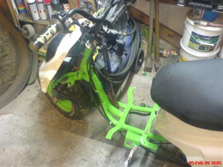 PGO hot 50 - Byttet til Space billede 1