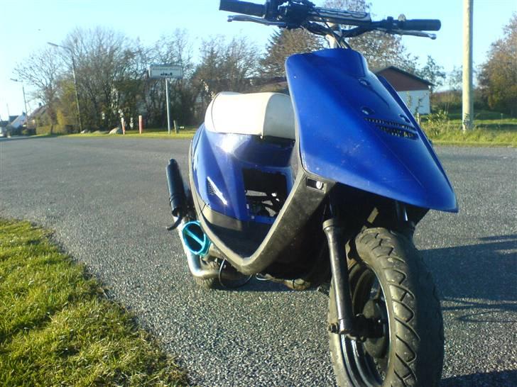 Yamaha jog (solgt) billede 1