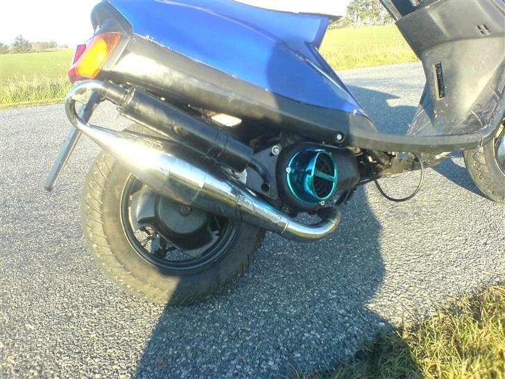 Yamaha jog (solgt) billede 3