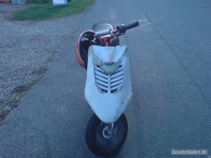 Yamaha Jog As FØR [Udsolgt] - den er skilt nu . vent til den er færdig billede 1