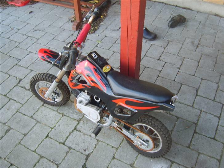 MiniBike 49cc børnecrosser -BYTTET billede 1
