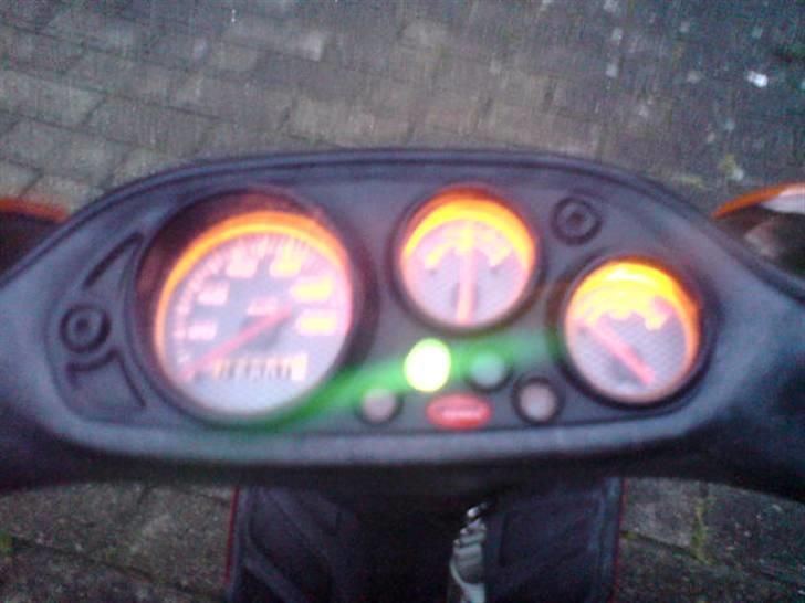 Piaggio **NRG LC** - alt virker, udover varmemåleren, er ik sat til billede 9