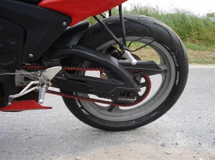 Rieju RS2 Matrix LC DD*solgt*:( - rød kæde og 150mm dæk . billede 18