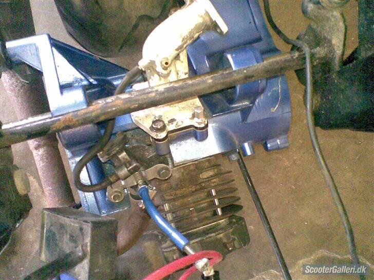 CPI Pop/hot 50 ac - Solgt - Cylinder og indsugning . 08/11/08 - som den står nu . billede 6