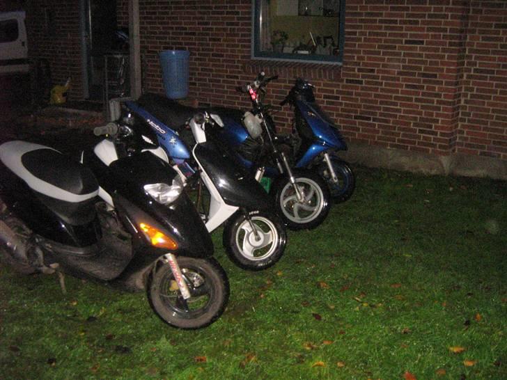 Yamaha Jog Fs - Drengene samlet hos mig :P billede 3