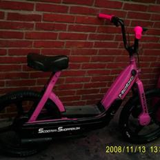 Vespa ciao PINK (SOLGT)