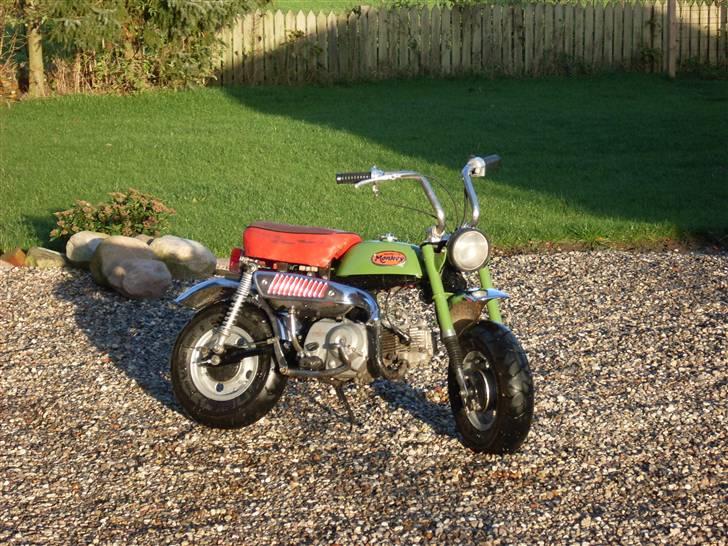 Honda Z50J Monkey SOLGT billede 4