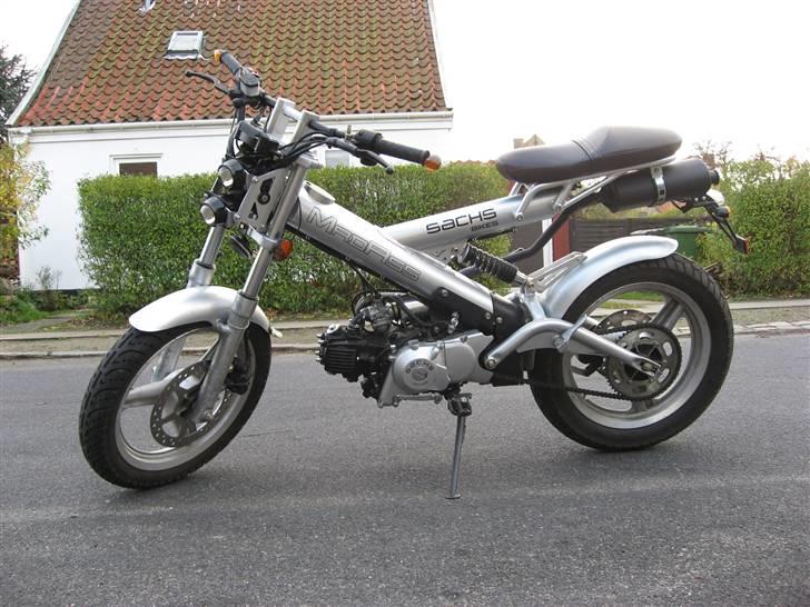 Sachs Madass billede 2