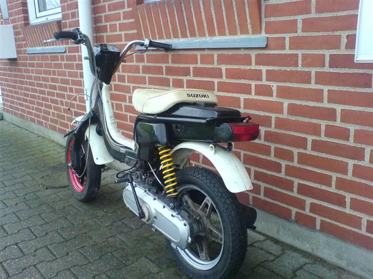 Suzuki FZ50     SOLGT billede 10