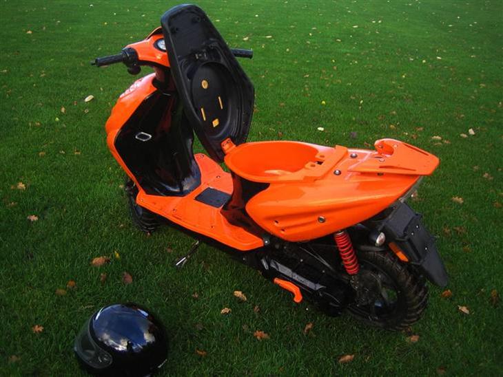 {{currentPhoto.altText}} billede {{currentPhoto.number}}