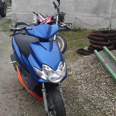 Yamaha jog R ´solgt 