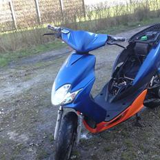Yamaha jog R ´solgt 