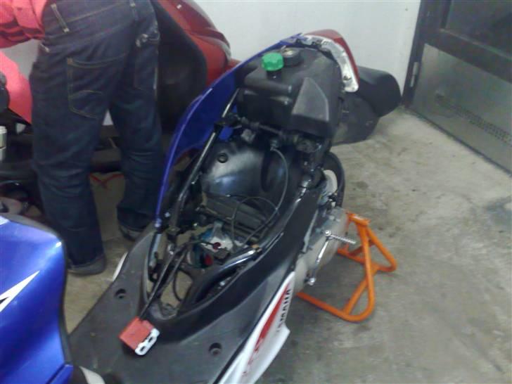 Yamaha jog R billede 6