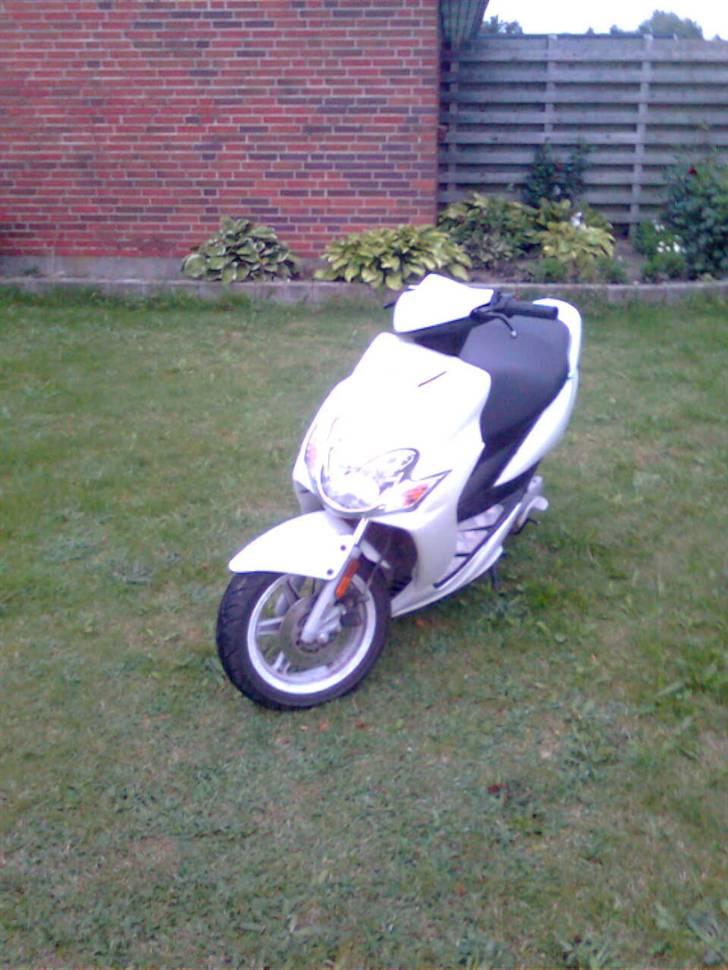 Yamaha Jog R SOLGT :(  - Som den står nu med de hvide skjolde billede 13