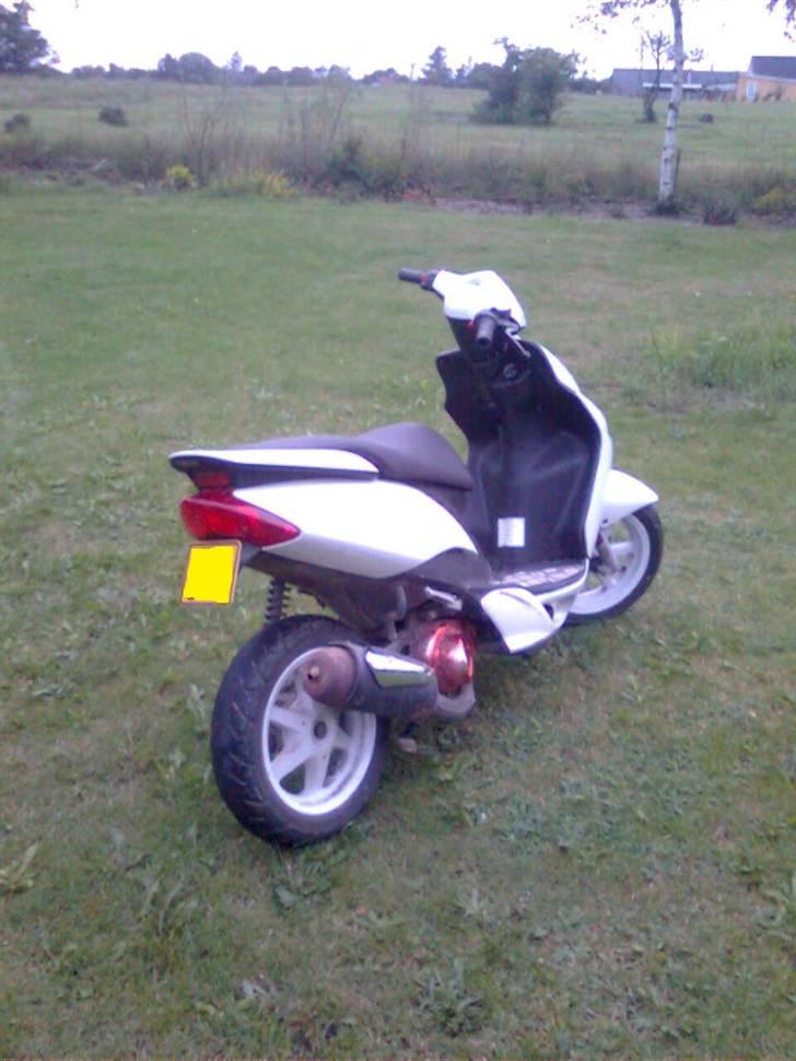 Yamaha Jog R SOLGT :(  - Som den står nu med de hvide skjolde billede 15