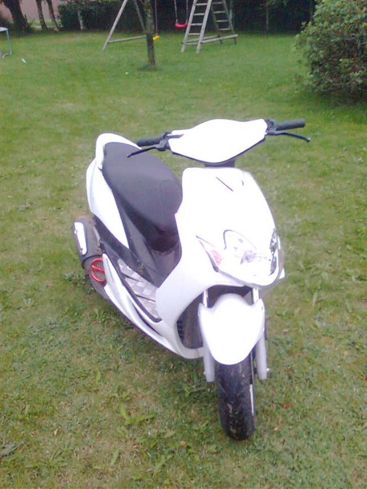 Yamaha Jog R SOLGT :(  - Som den står nu med de hvide skjolde billede 16