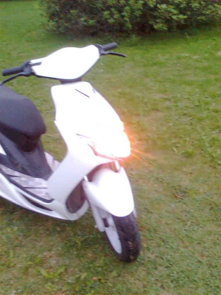 Yamaha Jog R SOLGT :(  - Som den står nu med de hvide skjolde billede 17