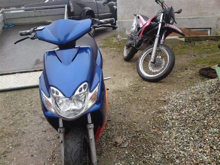 Yamaha jog R ´solgt  billede 1