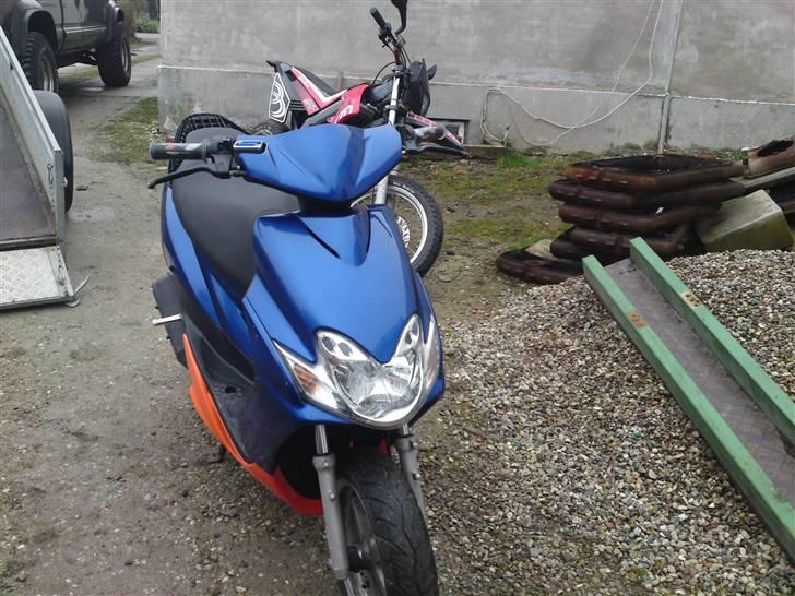 Yamaha jog R ´solgt  billede 2