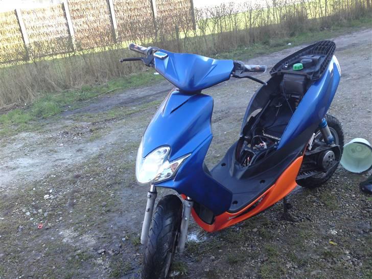 Yamaha jog R ´solgt  billede 3