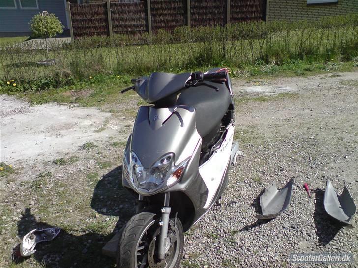 Yamaha jog R ´solgt  - som den stod før  billede 9