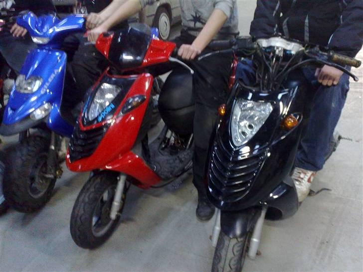 Aprilia sonic - den sorte er min. billede 2