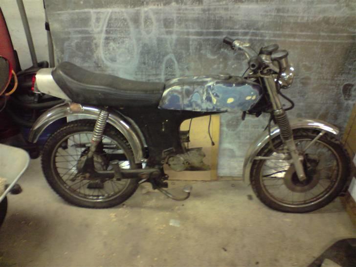 Yamaha fs1 4 gear dx (projekt) - mangler der ikk noget.? nårh jo. motor og sideskjolde.! billede 3