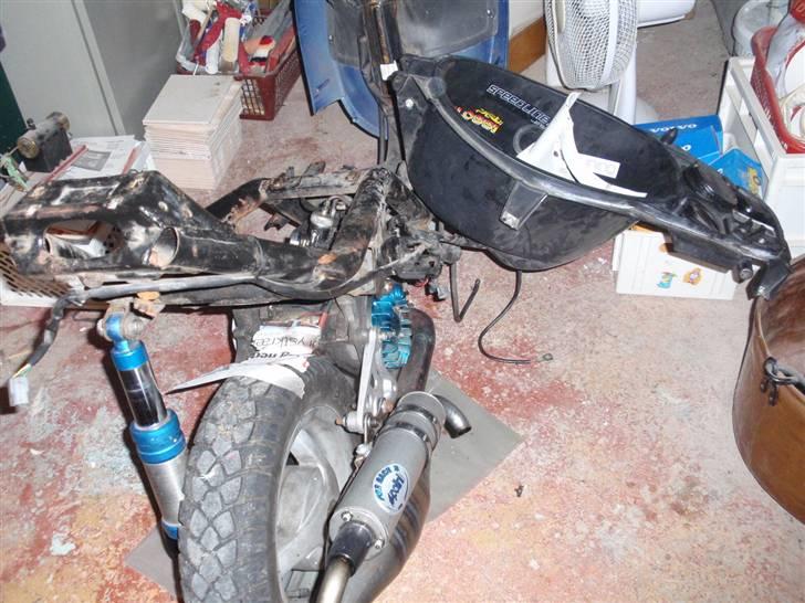 Aprilia Sonic - Før renovering (: - bag fra ;D raauw - flot røv ;D billede 6