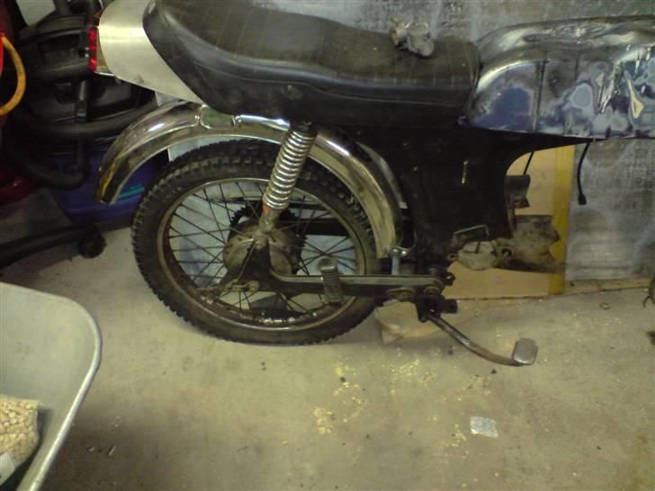 Yamaha fs1 4 gear dx (projekt) - mangler der ikk noget.? nårh jo. motor og sideskjolde.! billede 12