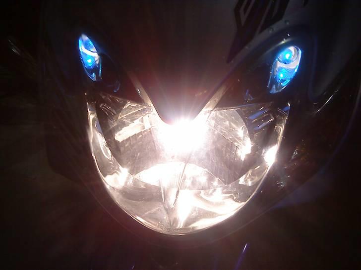 Yamaha Jog R SOLGT - gejler lys :D lyser mere når den får gas :D billede 16
