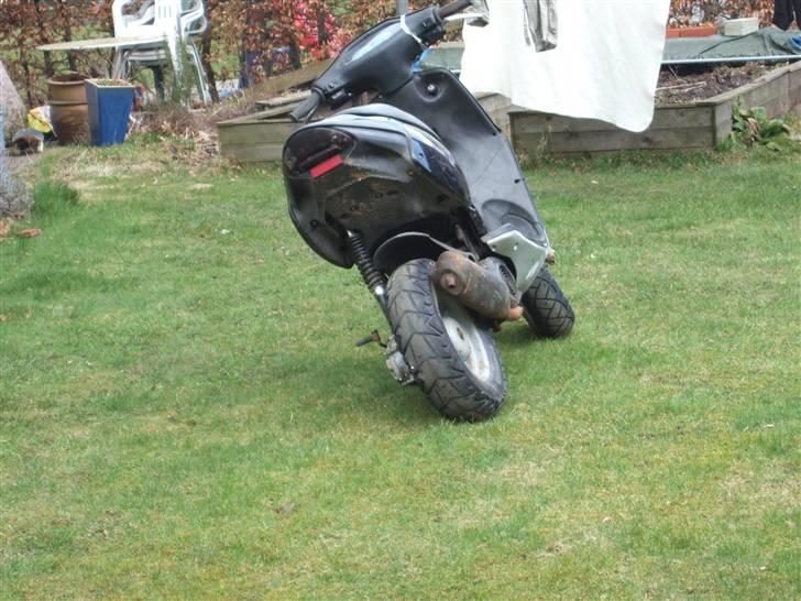 Aprilia rally ac total skadet. billede 10