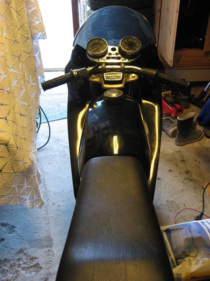 Kreidler RS "Cafe-racer" Prosjekt  - Hvis man ikke bliver 12 år i panden bagved denne skærm, så ved jeg sgu ikke??? billede 3