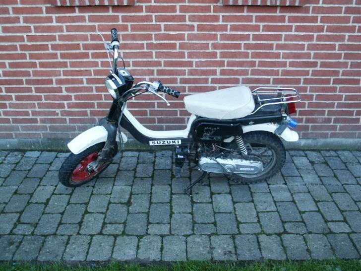 Suzuki FZ50 $SOLGT$ billede 2