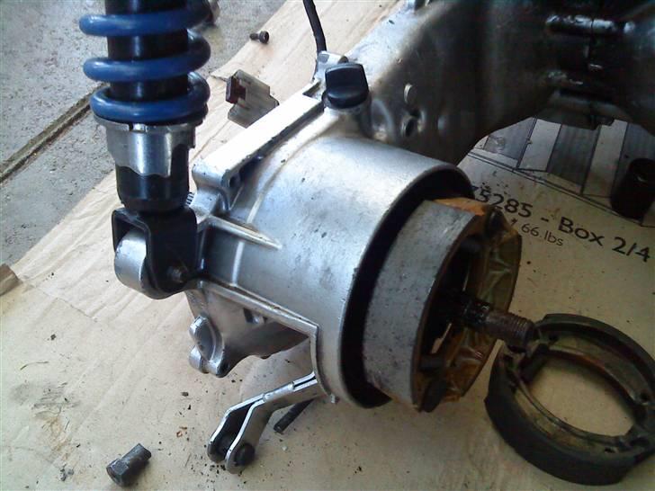 Yamaha Jog As Silver (SOLGT) - Der er lige kommet nye bakker i billede 12