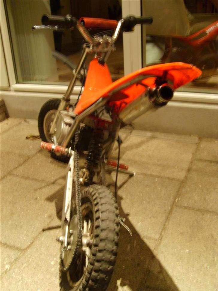 MiniBike Dirt Bike / Givet væk - her se´s den lidt større potte :P billede 2