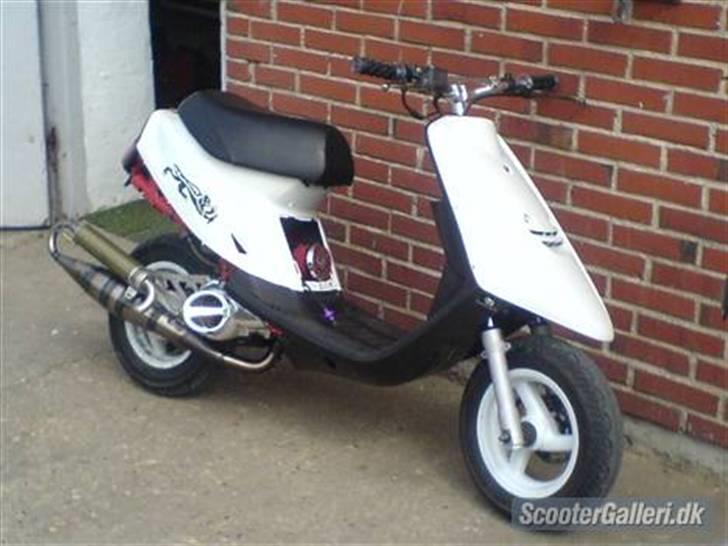 Yamaha jog til salg - med c16 billede 4