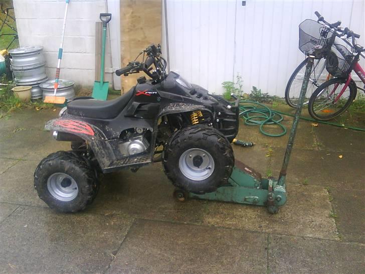 MiniBike atv - løftet op i fronten billede 13