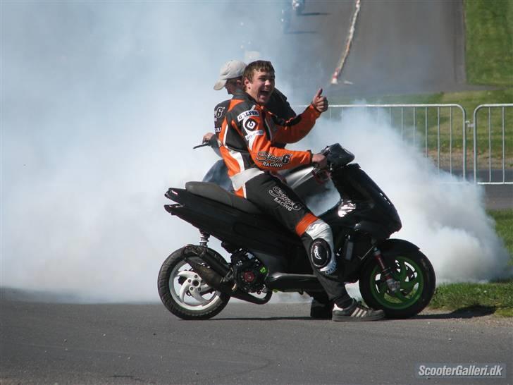 Yamaha Jog R | Black Demon billede 17