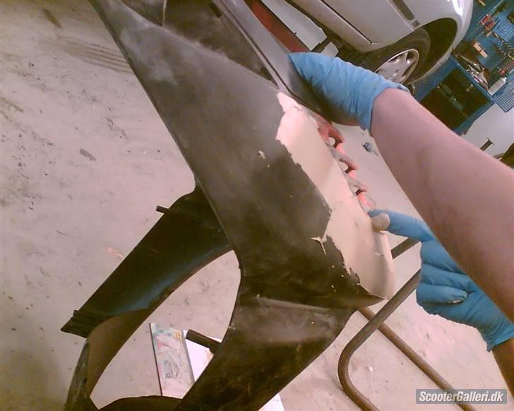 Aprilia Sonic unfinished - Tak til Mark og Kim for det flotte spartel arbejde.. billede 17