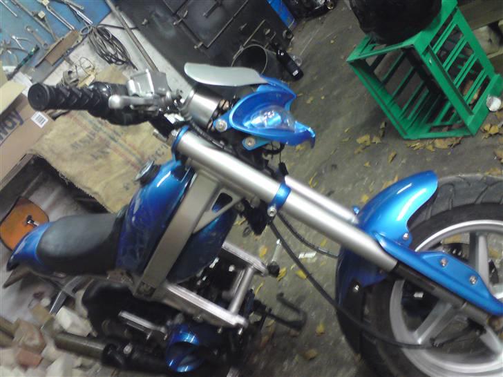 Suzuki Street magic nakket billede 8