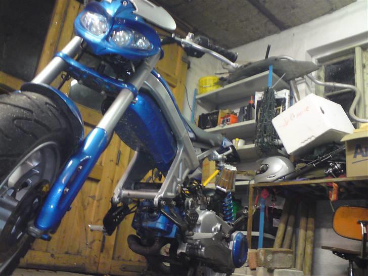 Suzuki Street magic nakket billede 11