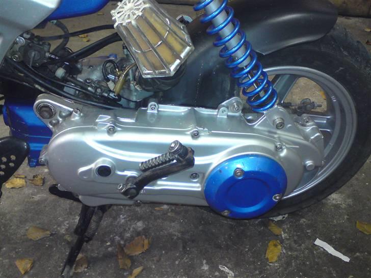 Suzuki Street magic nakket billede 12
